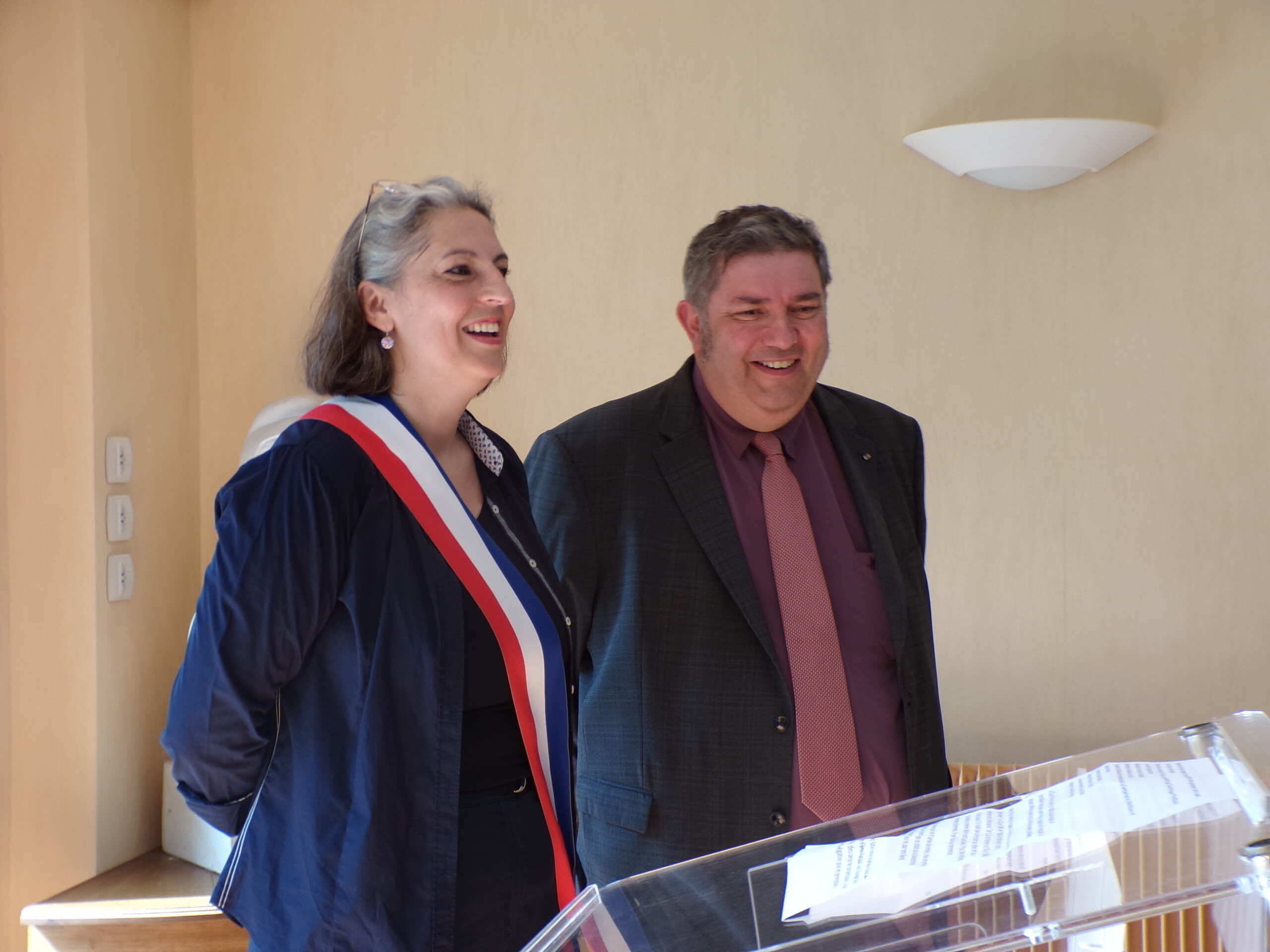 Madame le Maire du Thillot Isabelle Canonaco et Dominique Peduzzi, maire de Fresse-sur-Moselle